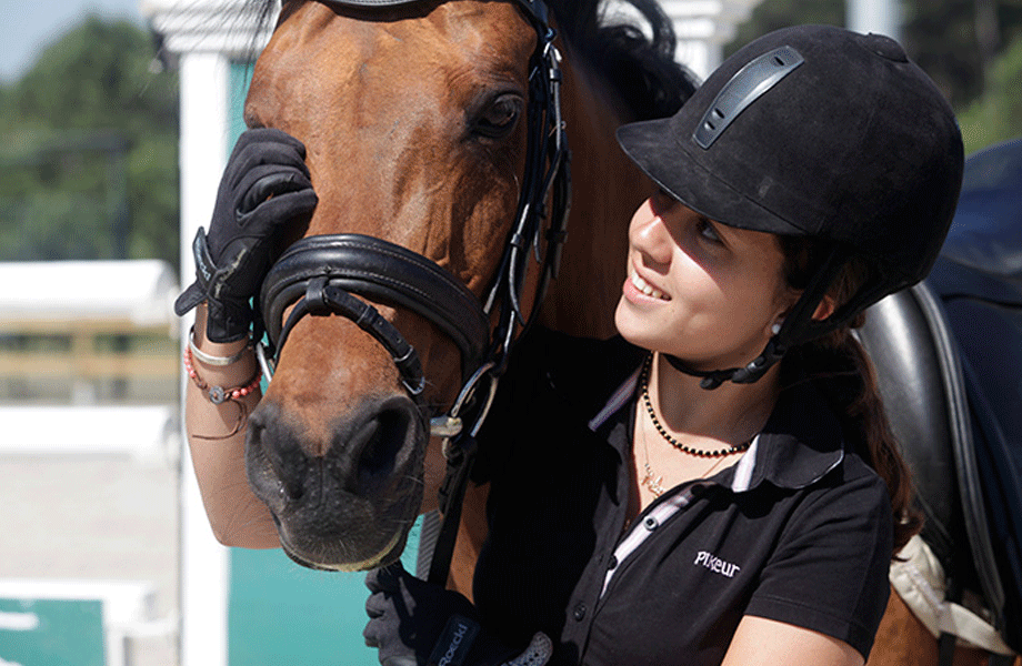 RIDING-LESSONS-2606.gif